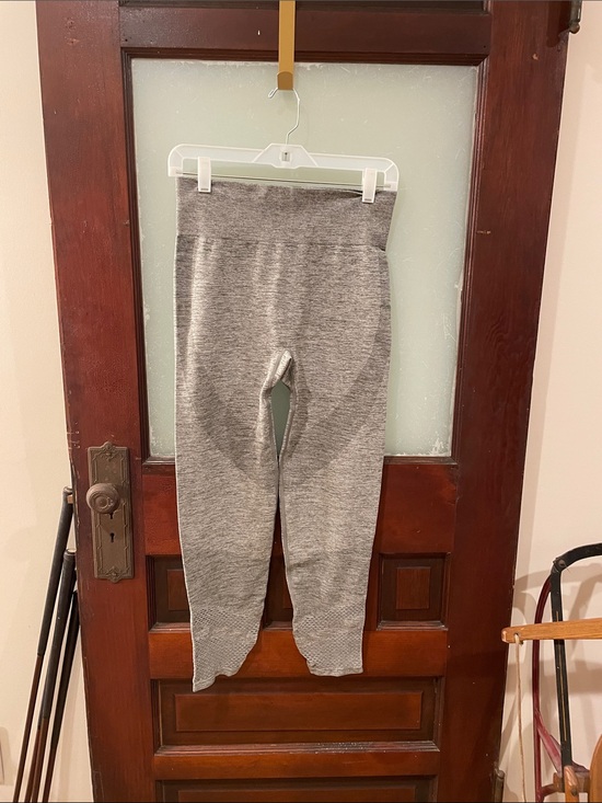 PINK Victoria's Secret Pants - PINK Gray Seamless Stretch Ribbed Leggings